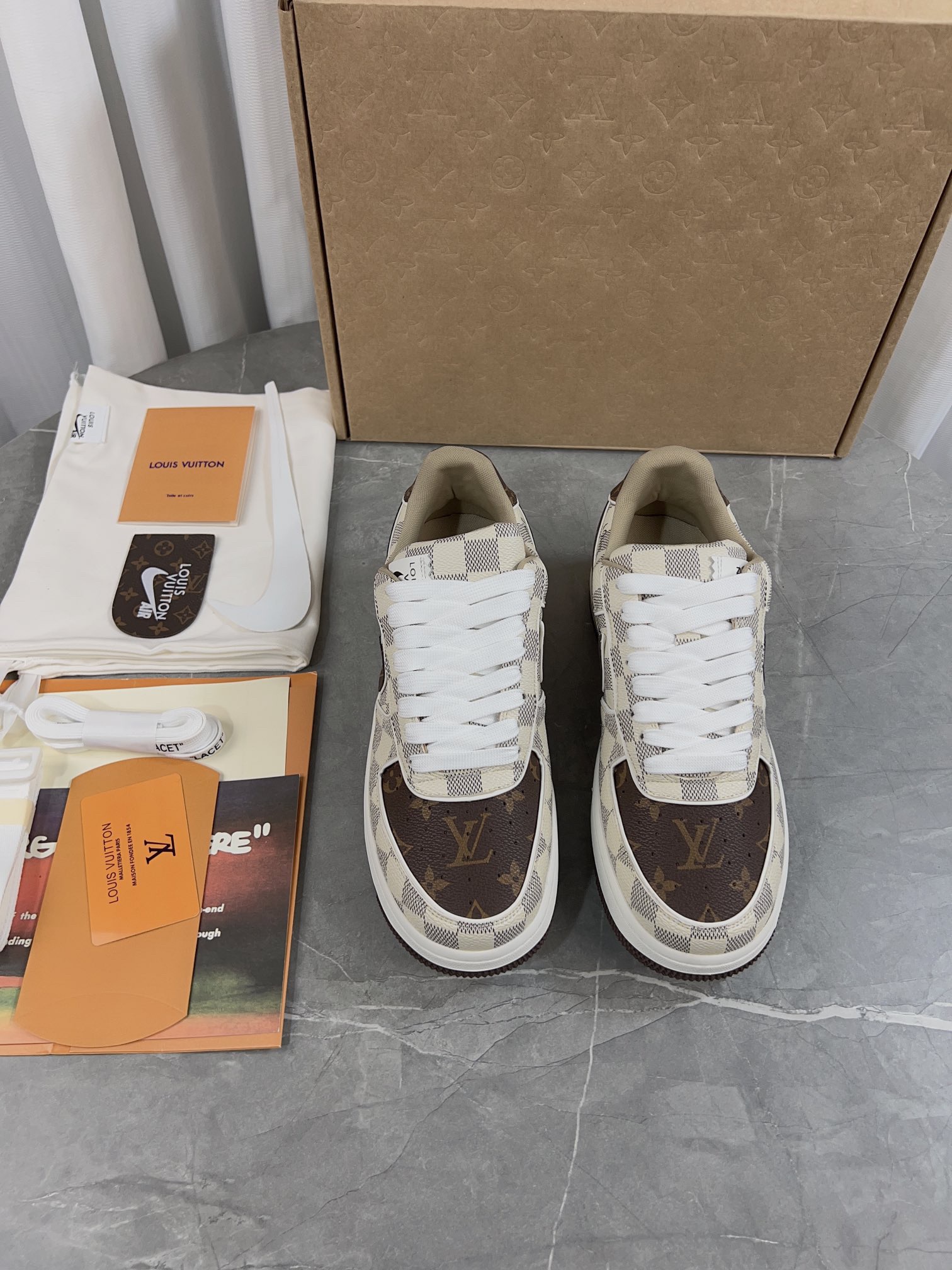 l0vis Vvtt0n sneaker