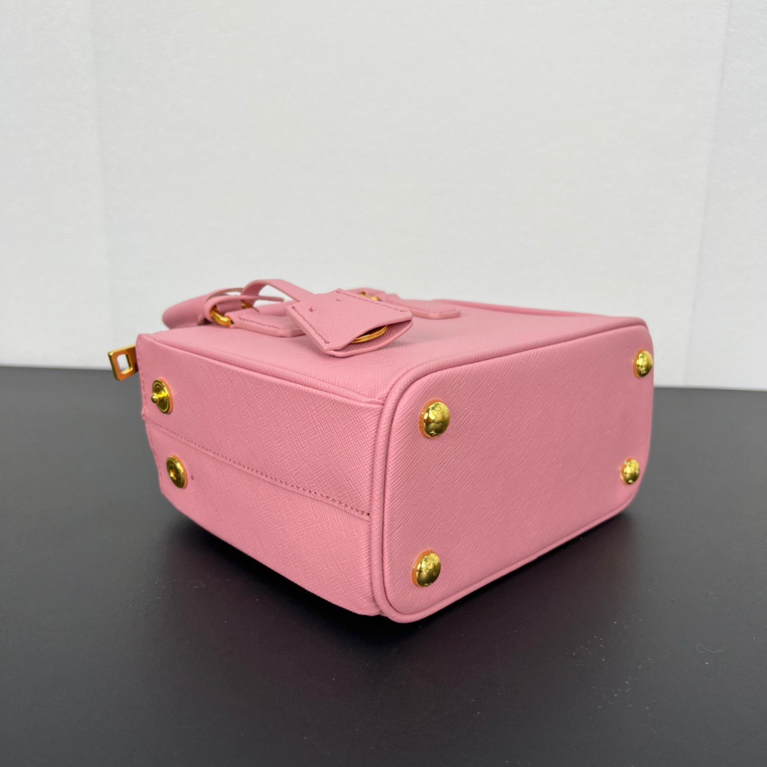 Pra*a bag-20*15*9.5cm