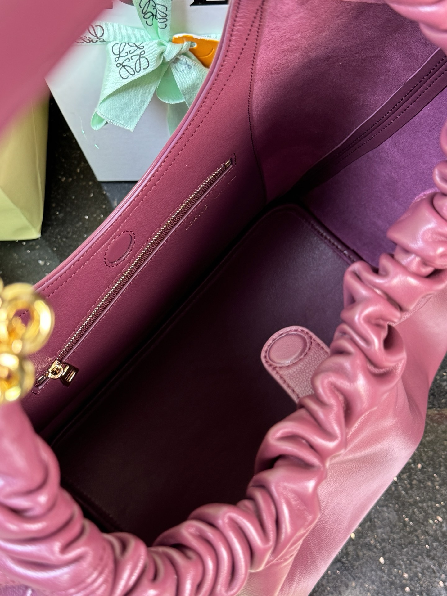 Lowee Squeeze Bag-29*24*10.5CM