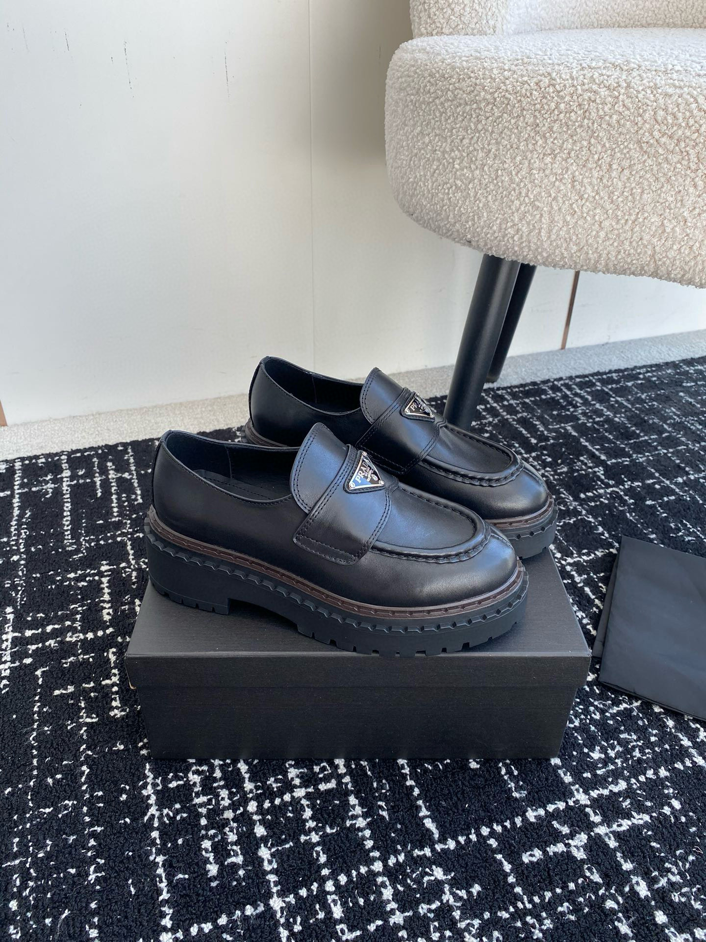 Pra*a loafers 2024ss