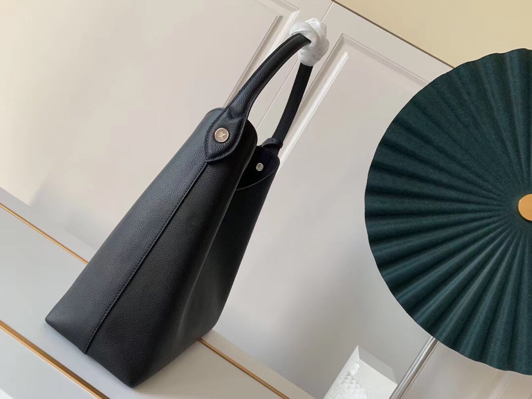 l0*is V*t0n lock me hobo-29.5*34*16cm