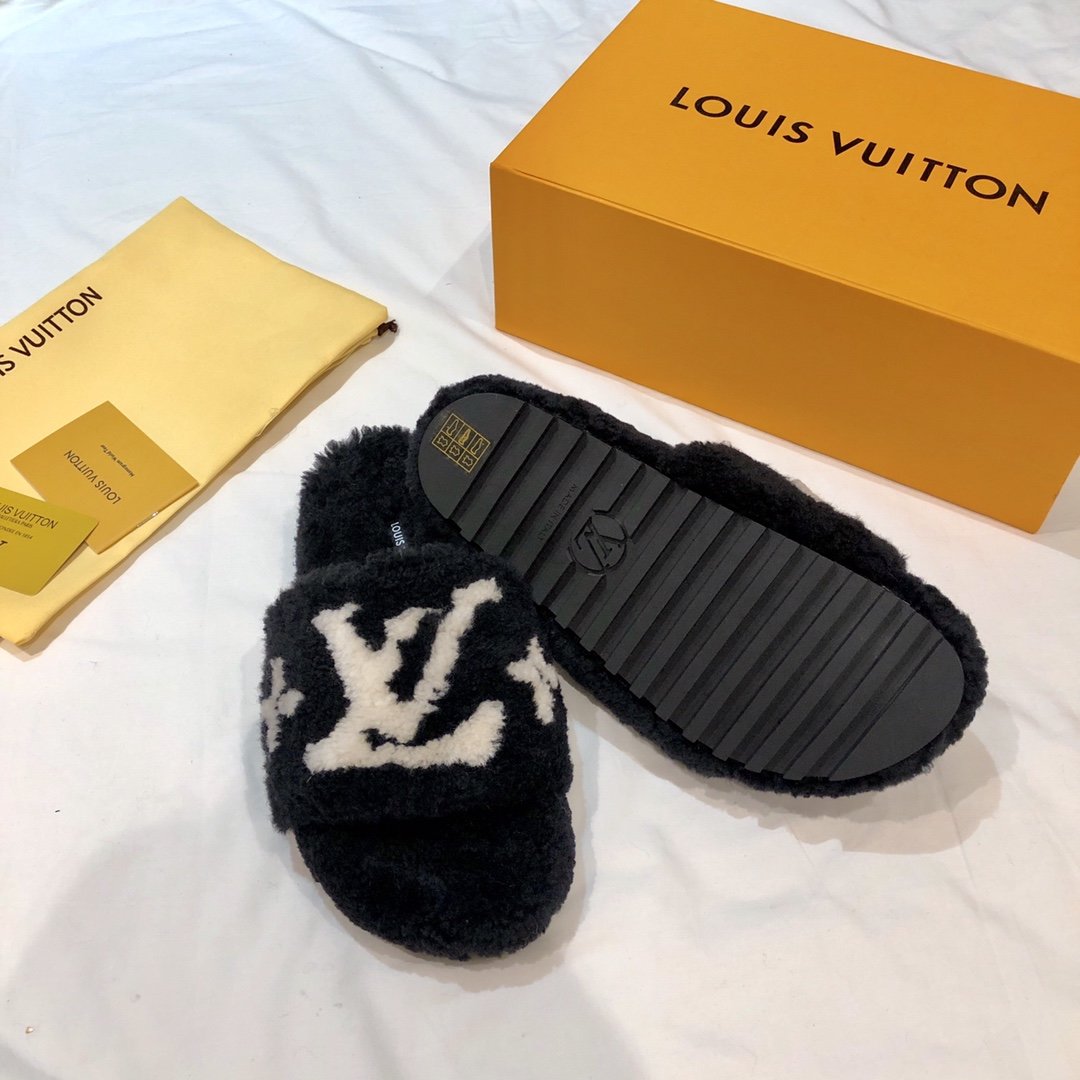 l0*is V*t0n wool slippers