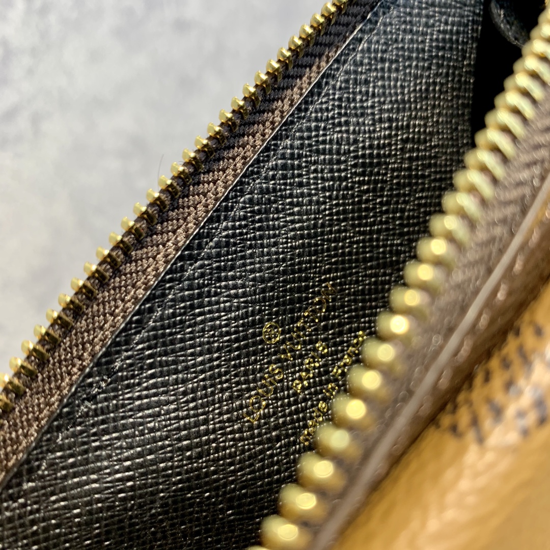 l0*is V*t0n m81303 recto verso -13*9.5*2cm