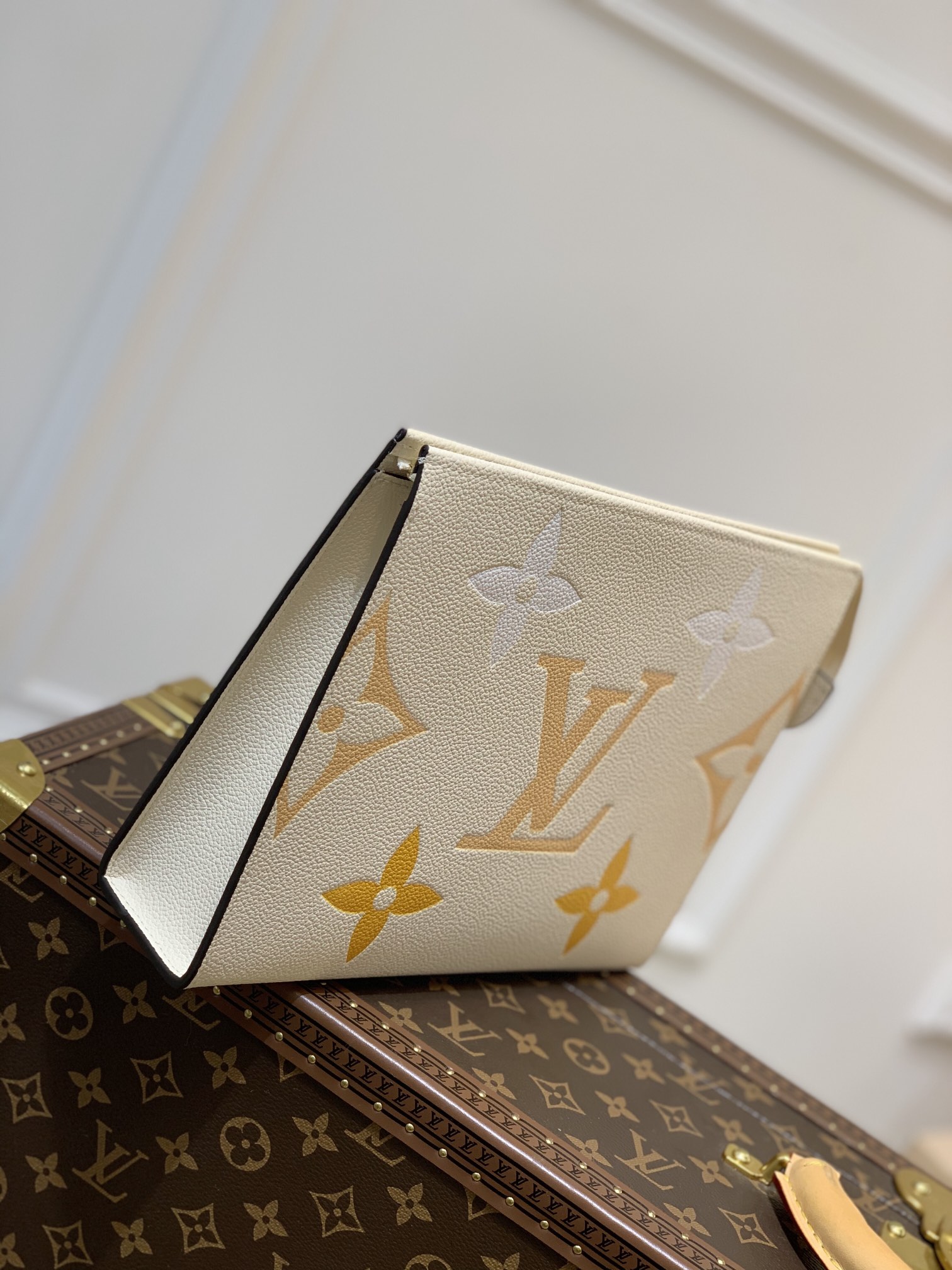 l0*is V*t0n toiletry pouch 26-26*20*5cm