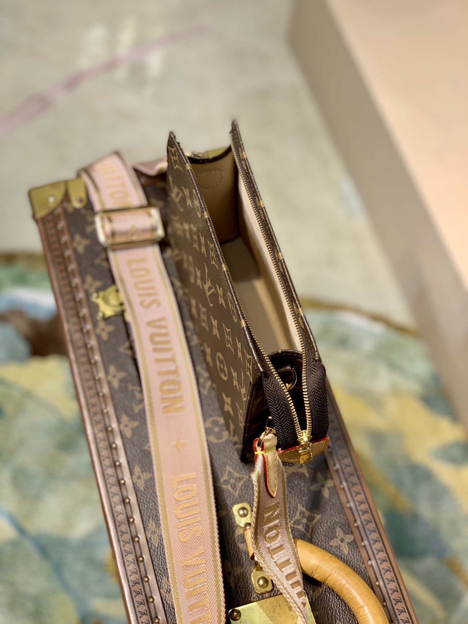 l0*is V*t0n m47546 toiletry handbags- 26-19.0x15.0x6cm