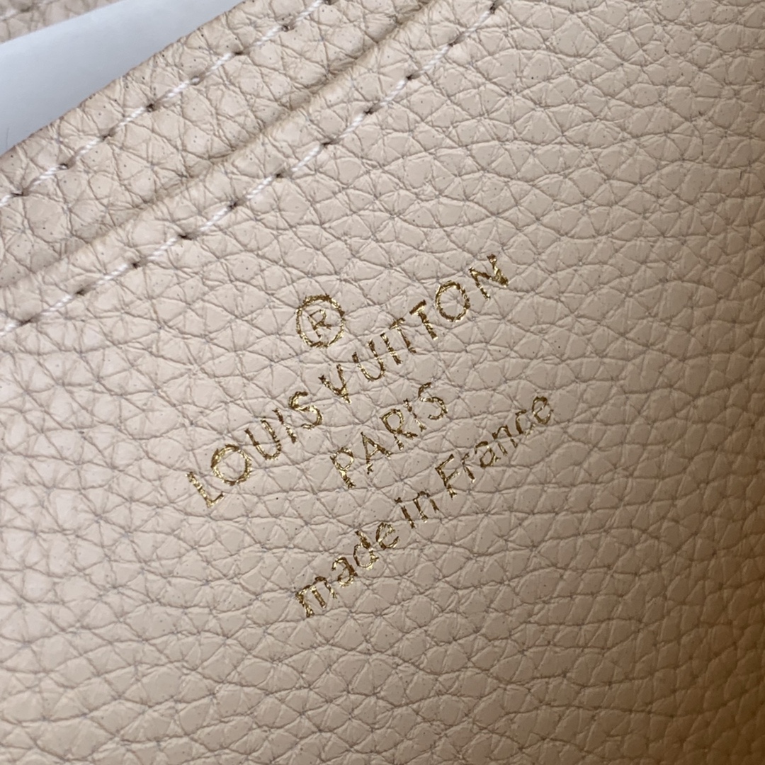 l0*is V*t0n by the pool zippy wallet-11*8.5*12cm