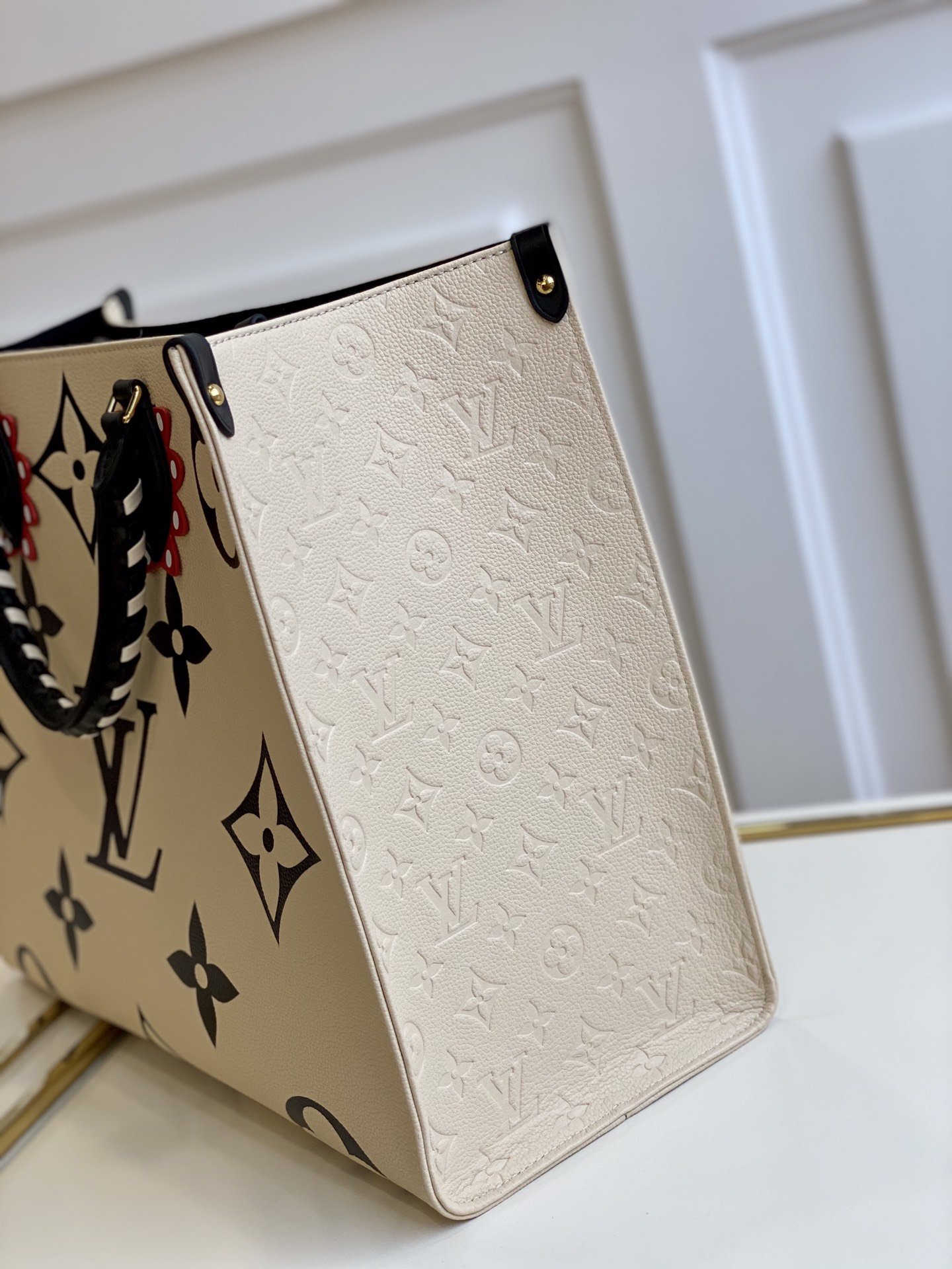 l0*is V*t0n onthego handbag-41*34*19cm