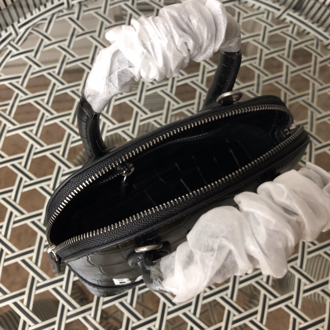 Ba*len*cia*ga ville bag-18x8x16cm