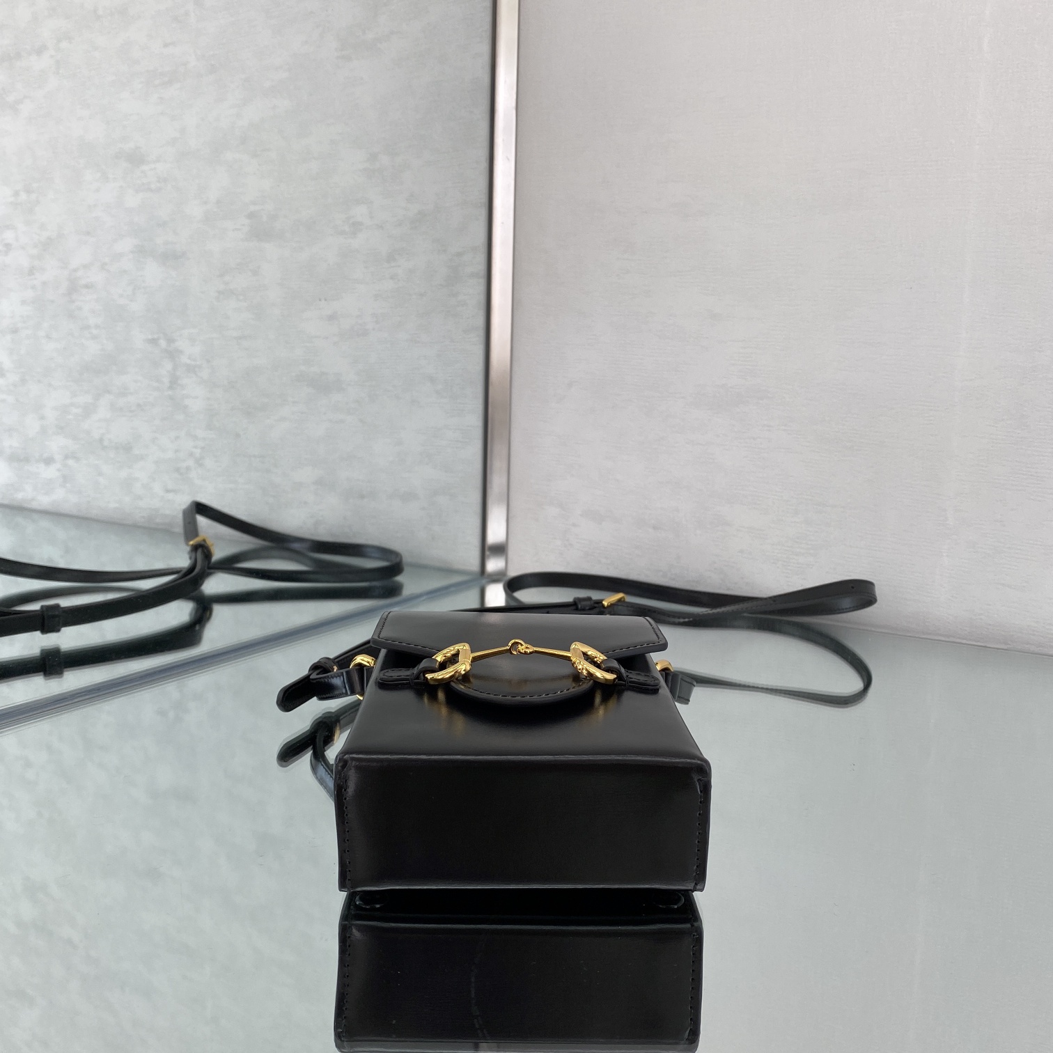 G*u*i liberty 1955 handbag-17x11x4cm