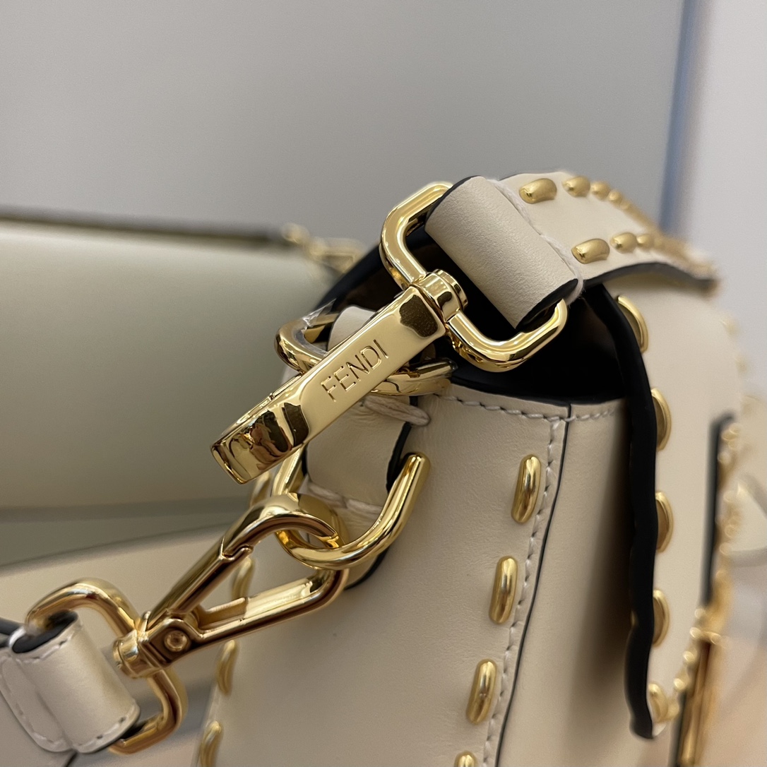 F**di medium baguette bag-26x15x4cm