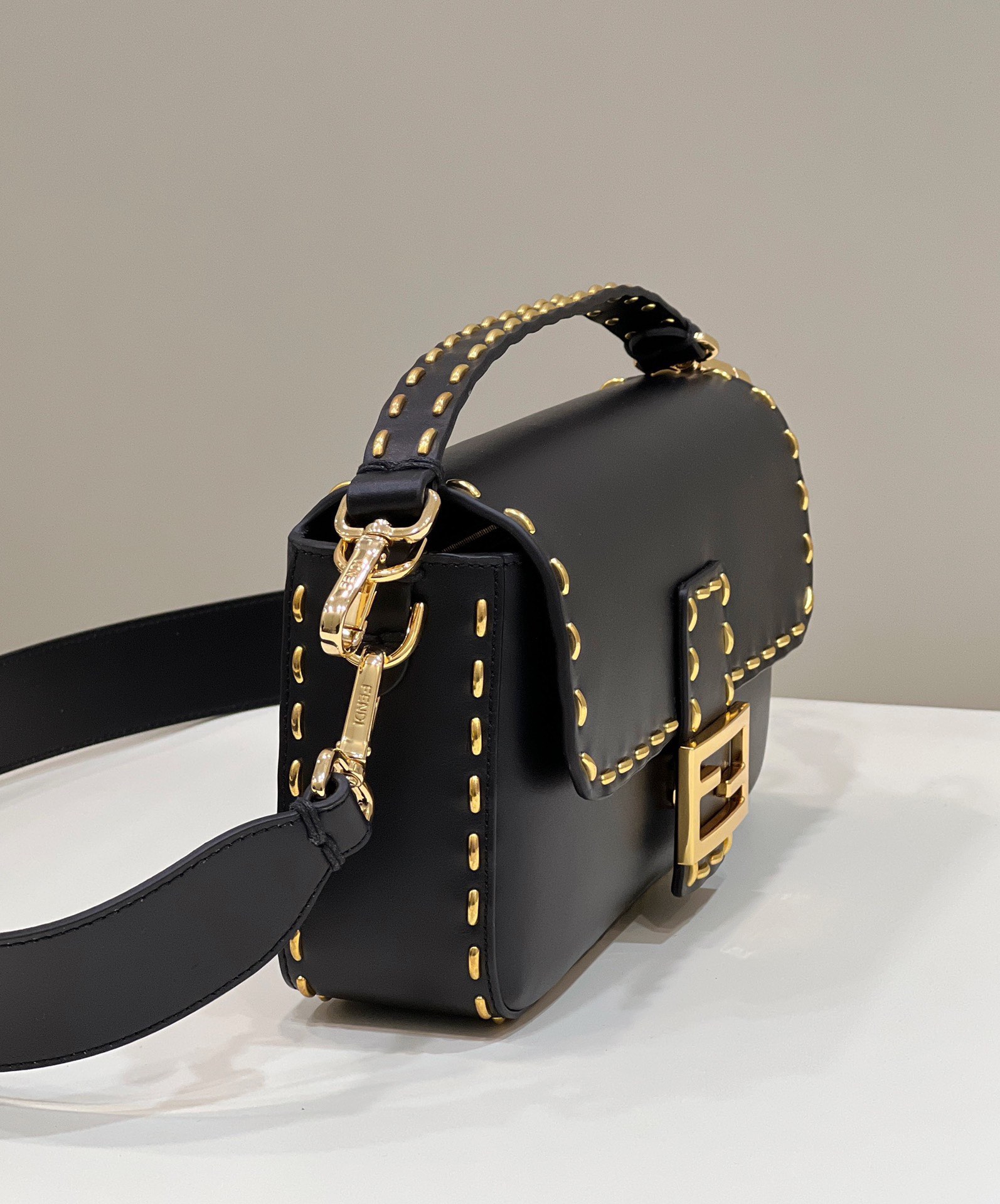 F**di baguette bag-26x14x4cm