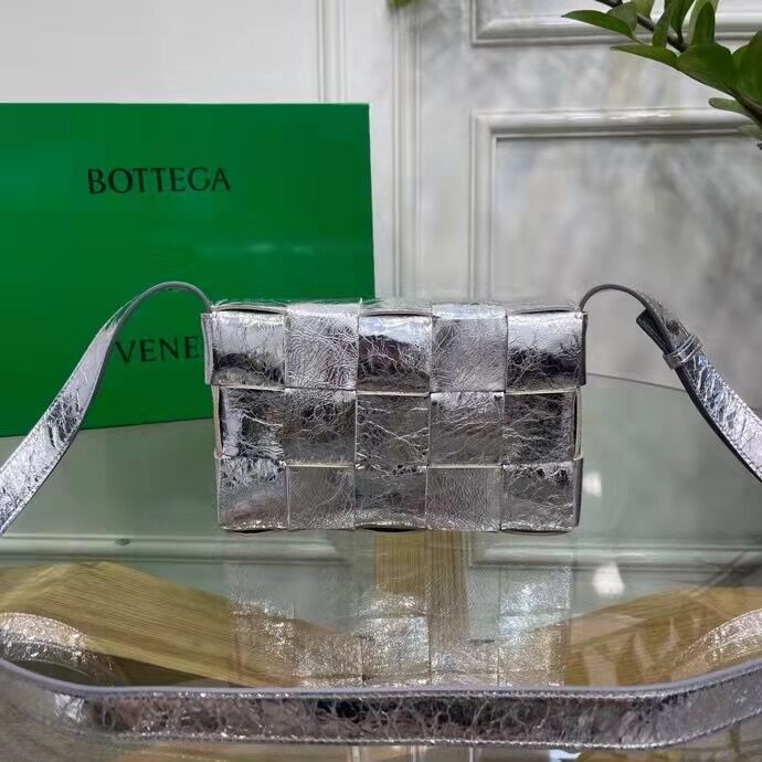 bo*te*ga Ve*ne*ta crossbody bag-23*15*6cm