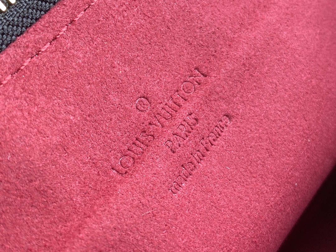 l0*is V*t0n pochette accessories-21*13*3cm