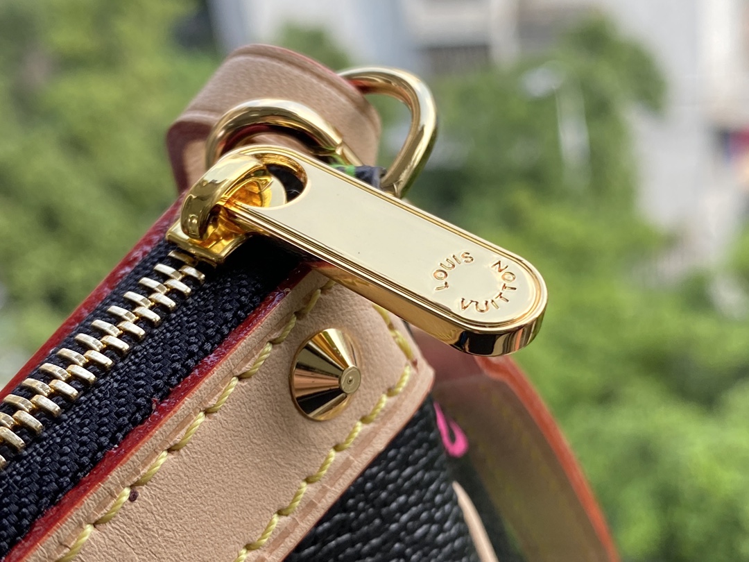 l0*is V*t0n pochette accessories-21*13*3cm