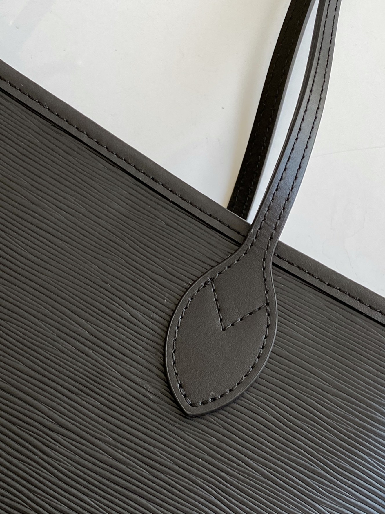 l0*is V*t0n neverfull mm-32*29*17cm