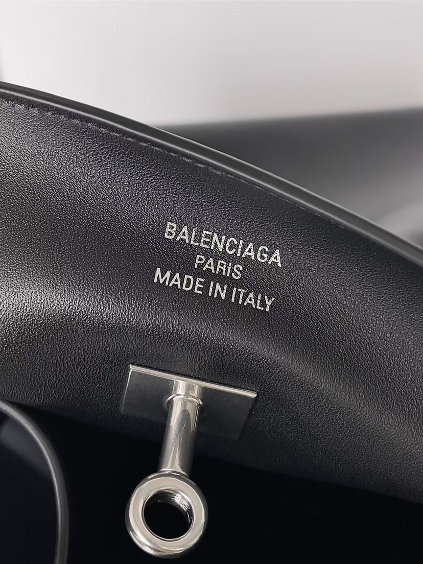Balenciag Bel Air Shoulder Bag-43.9*39.8*15CM