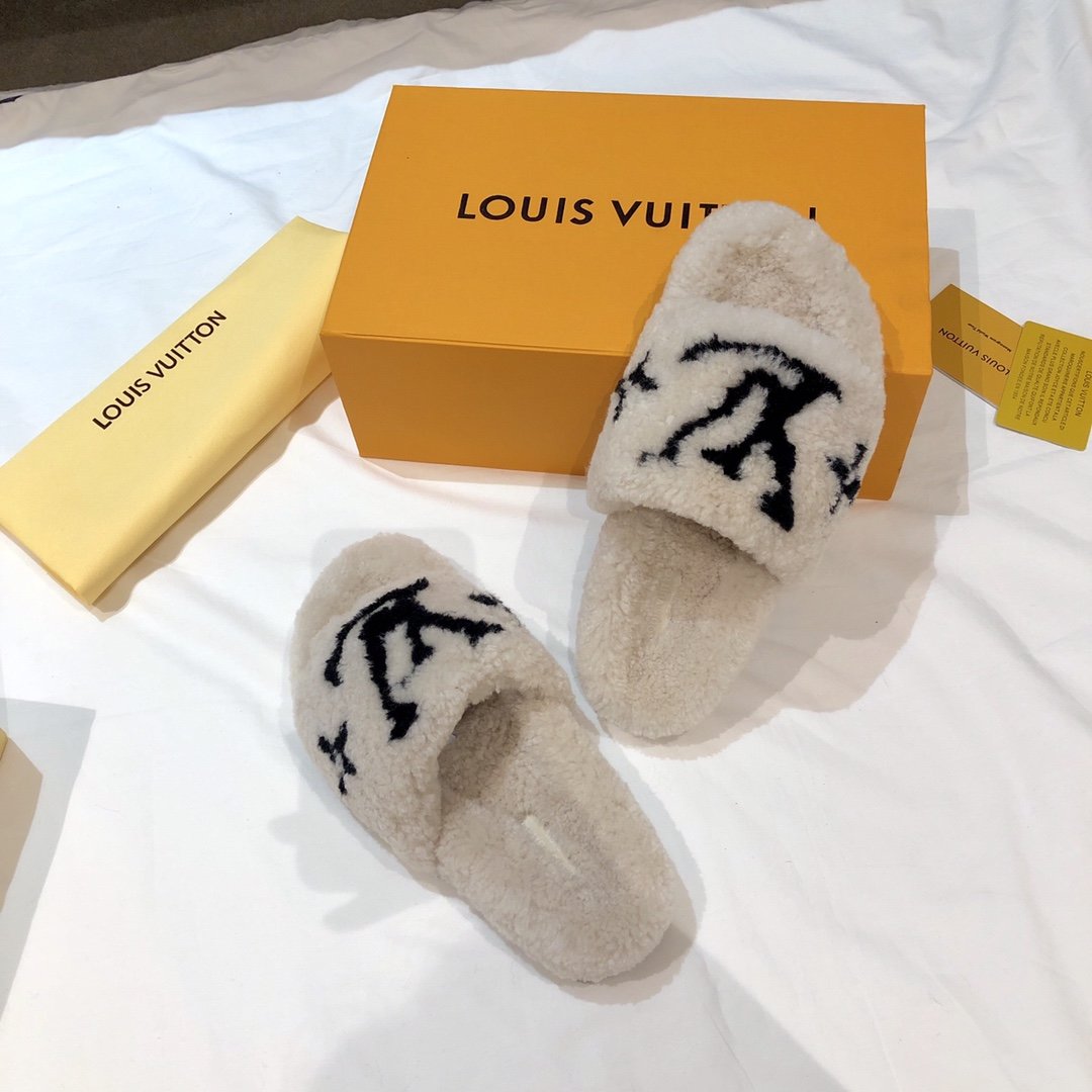 l0*is V*t0n wool slippers