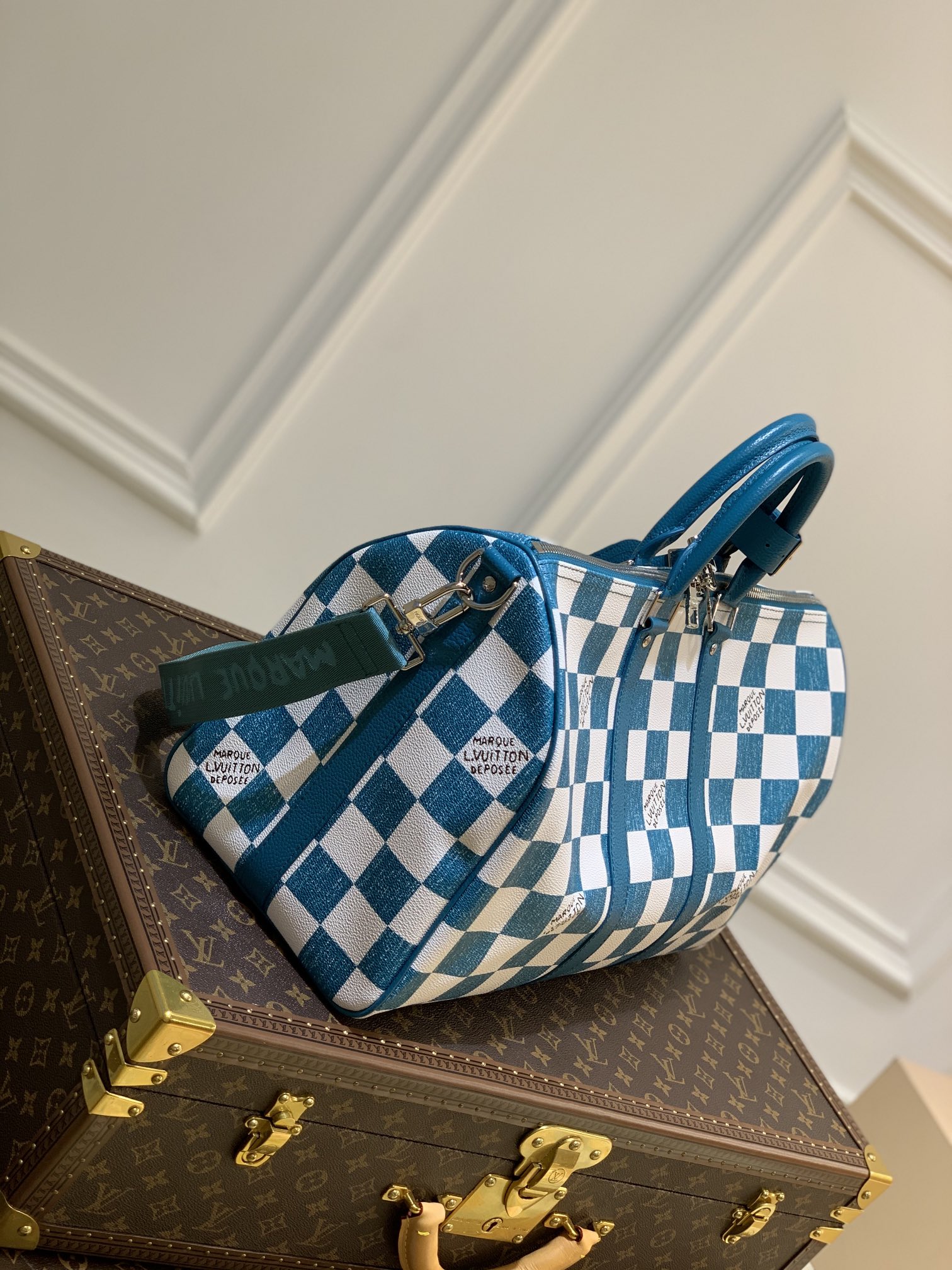 l0*is V*t0n keepall bandouliÈre 45-45 x 27 x 20cm