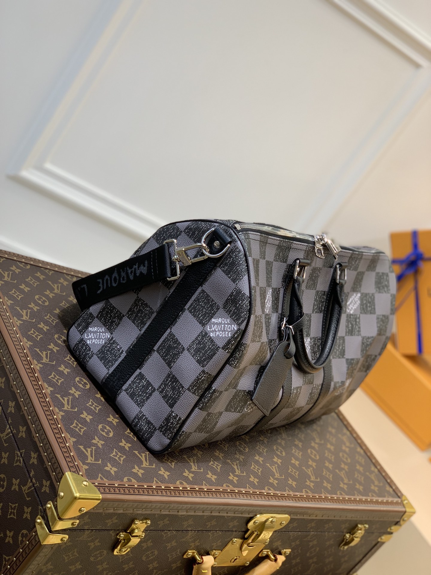 l0*is V*t0n keepall bandouliÈre 45-45 x 27 x 20cm