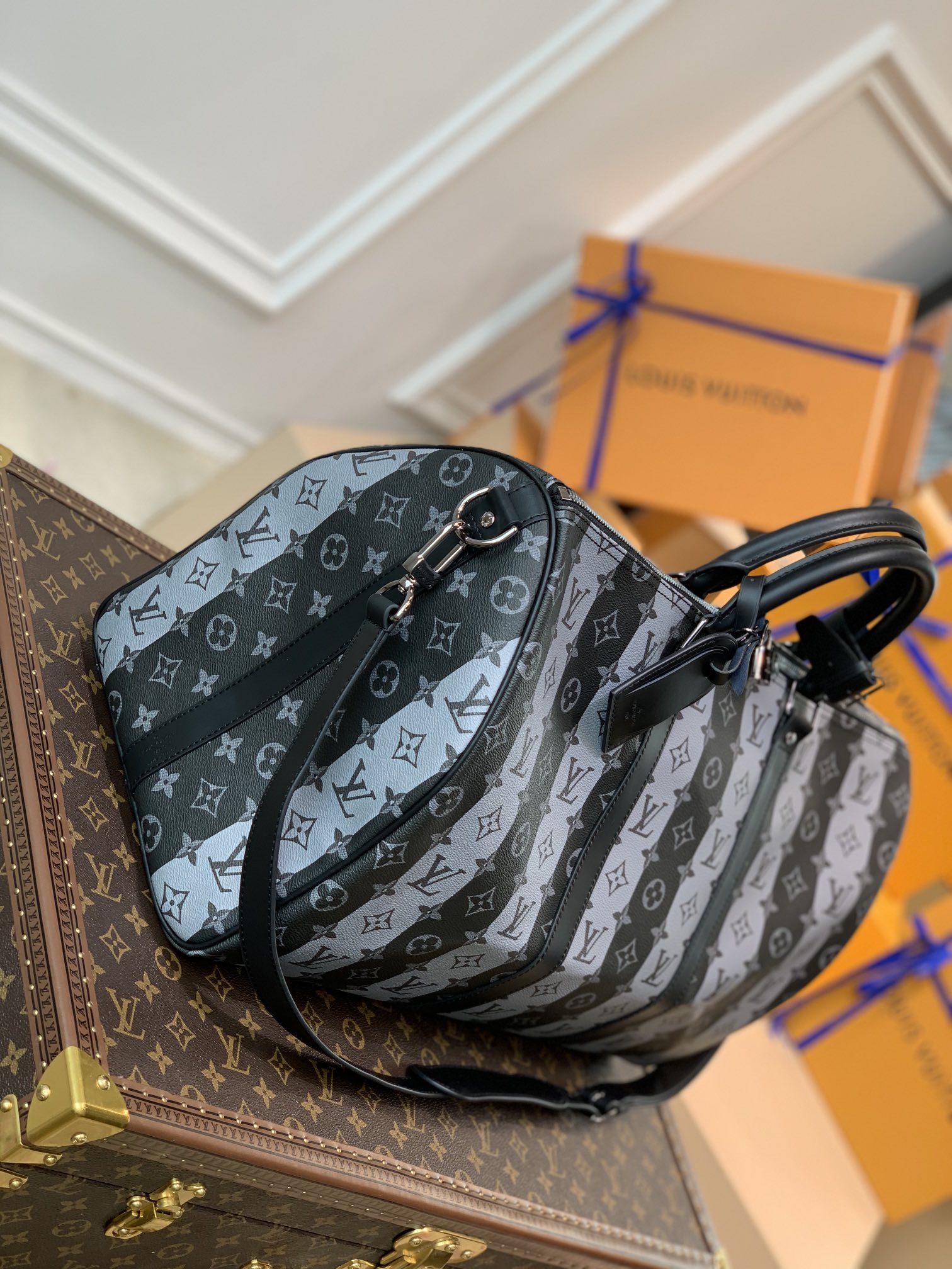 l0*is V*t0n keepall 50