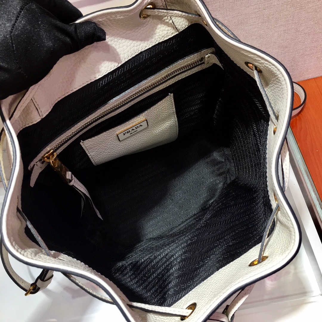 Pra*a backpack 1bz035-24*31*16cm