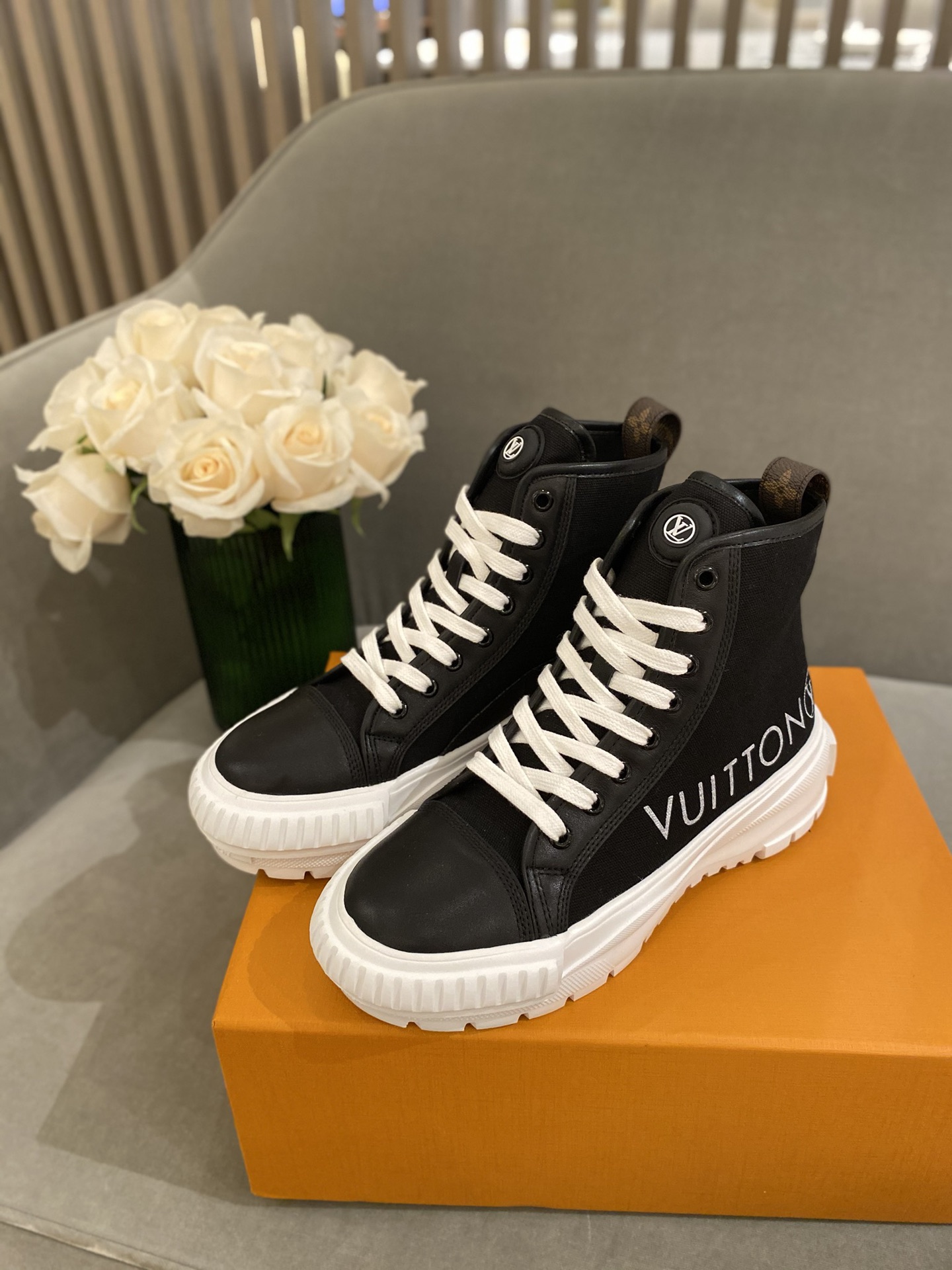 l0*is V*t0n sneakers(eu35-41)