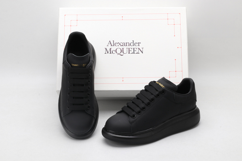 A1exa*der m*q*en sports shoes