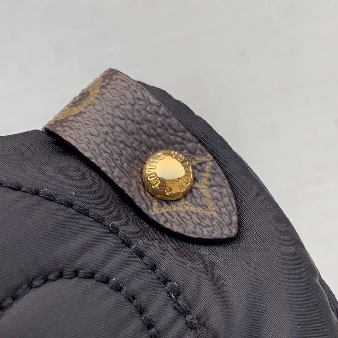 l0*is V*t0n onthego handbag-41*34*19cm