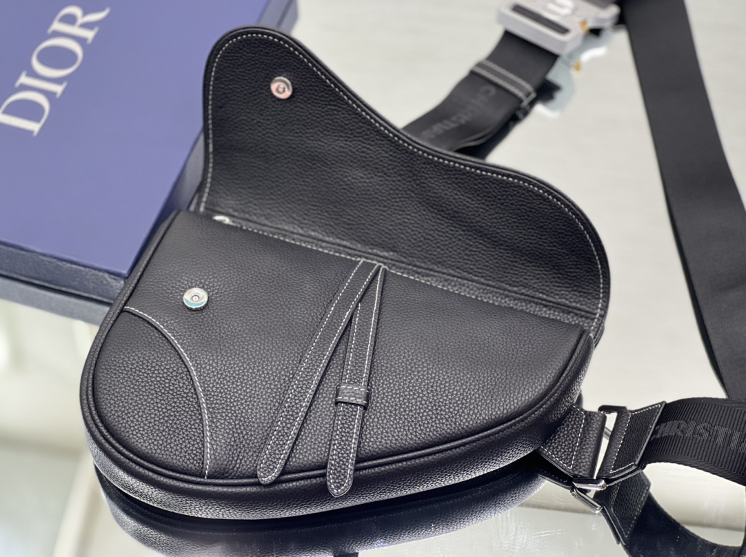 D*or saddle bag-20 x 28.6 x 5cm