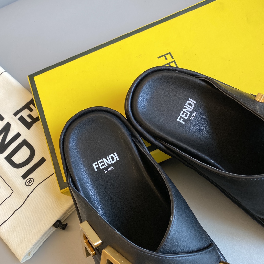 F**digraphy sandals(eu35-41)