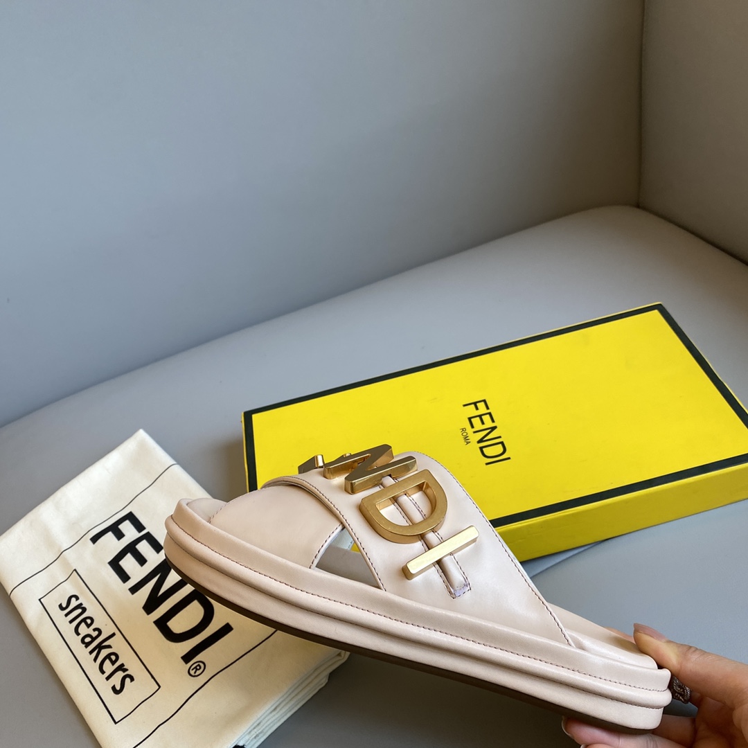 F**digraphy sandals(eu35-41)