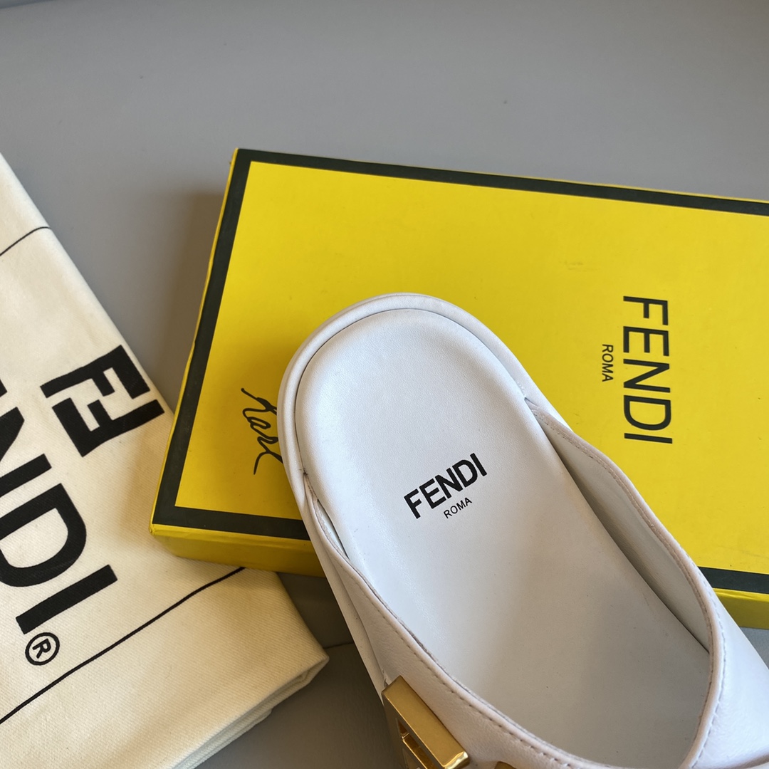 F**digraphy sandals(eu35-41)