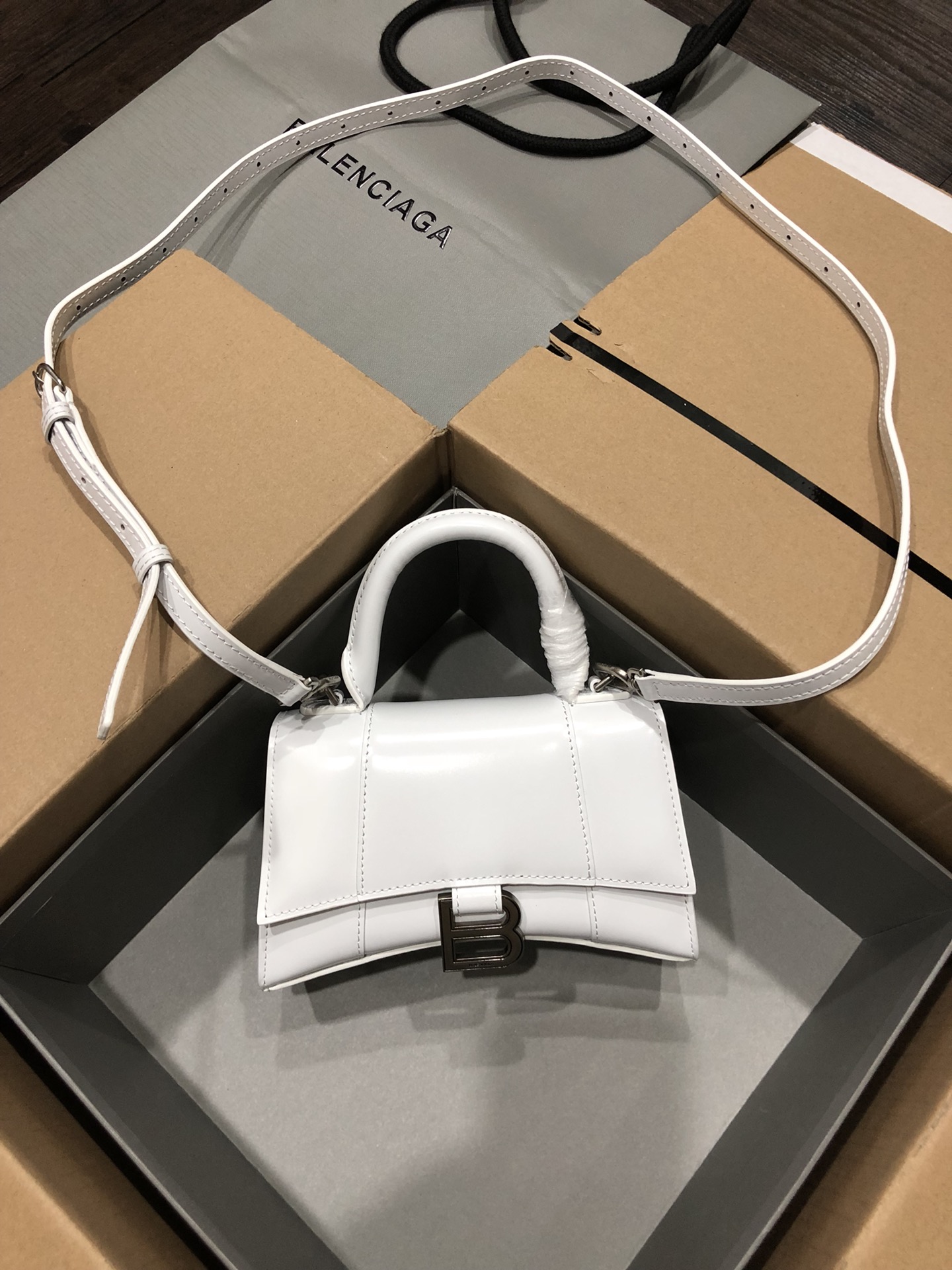 Ba*len*cia*ga small hourglass bag-13*8*19cm