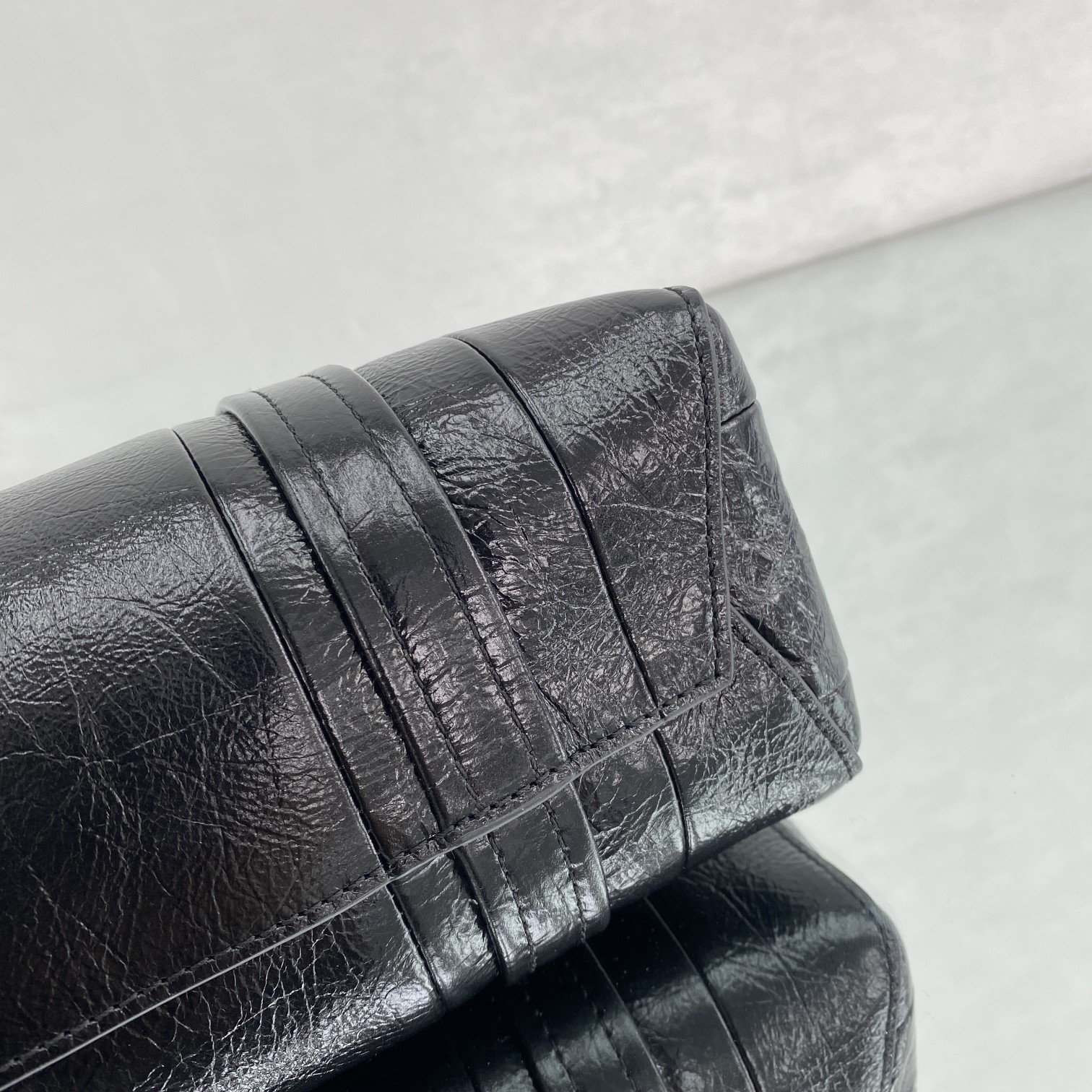 Ba*len*cia*ga͙ 21ss tote-28x10x19cm