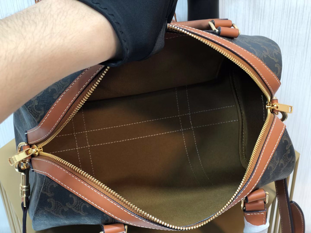 Celin Triomphe Handbags -31*21*17CM