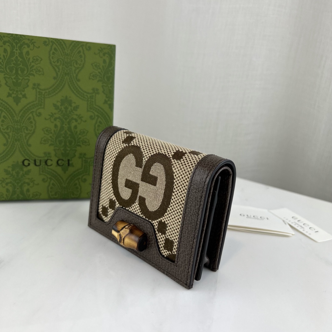 G*u*i wallet-9.5cm