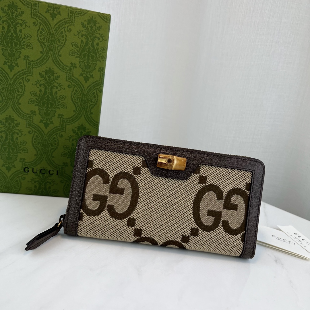 G*u*i wallet-19x10.5x2cm