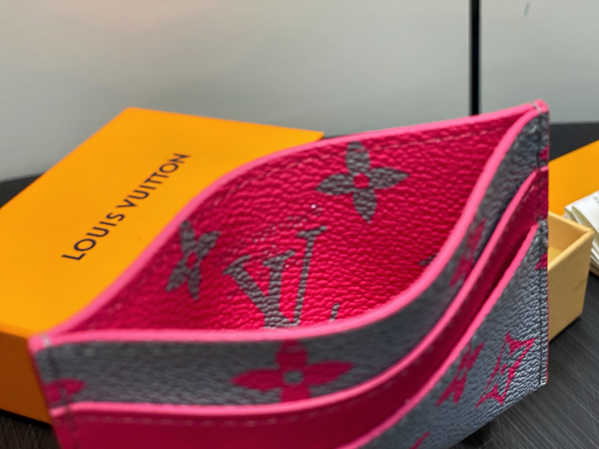 l0vis Vvtt0n double card holder-7 x 1.5 x 11cm