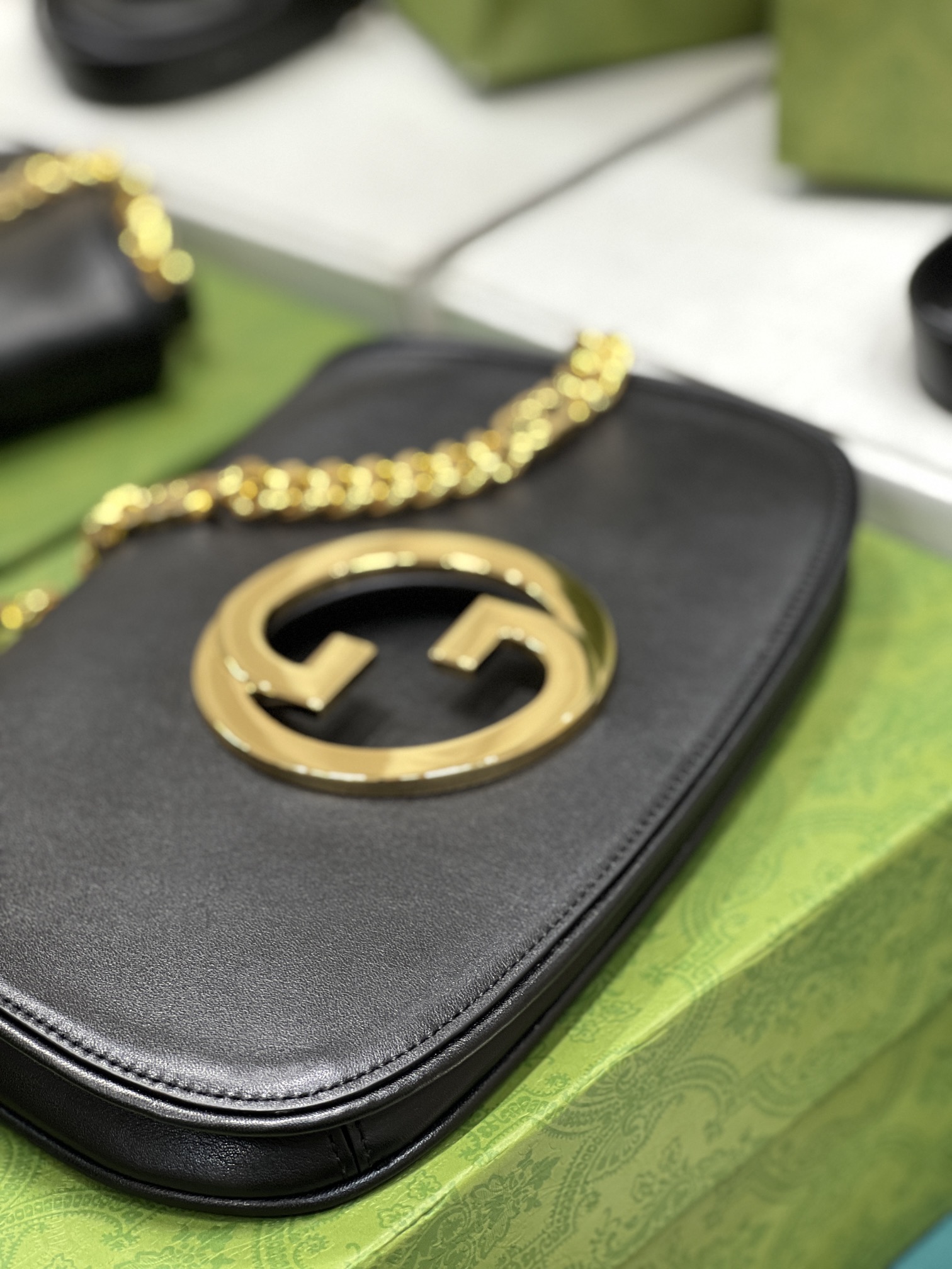 G*u*i blondie shoulder bag-28*16*4cm