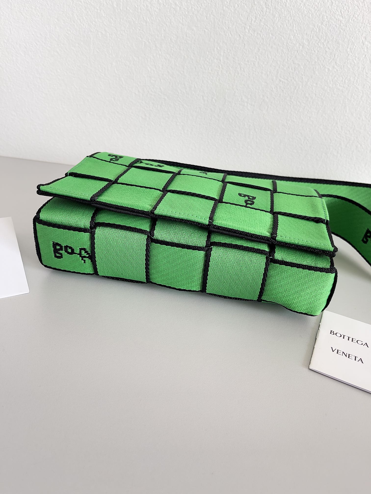 bo*te*ga Ve*ne*ta webbing crossbody bag-25*15*5cm