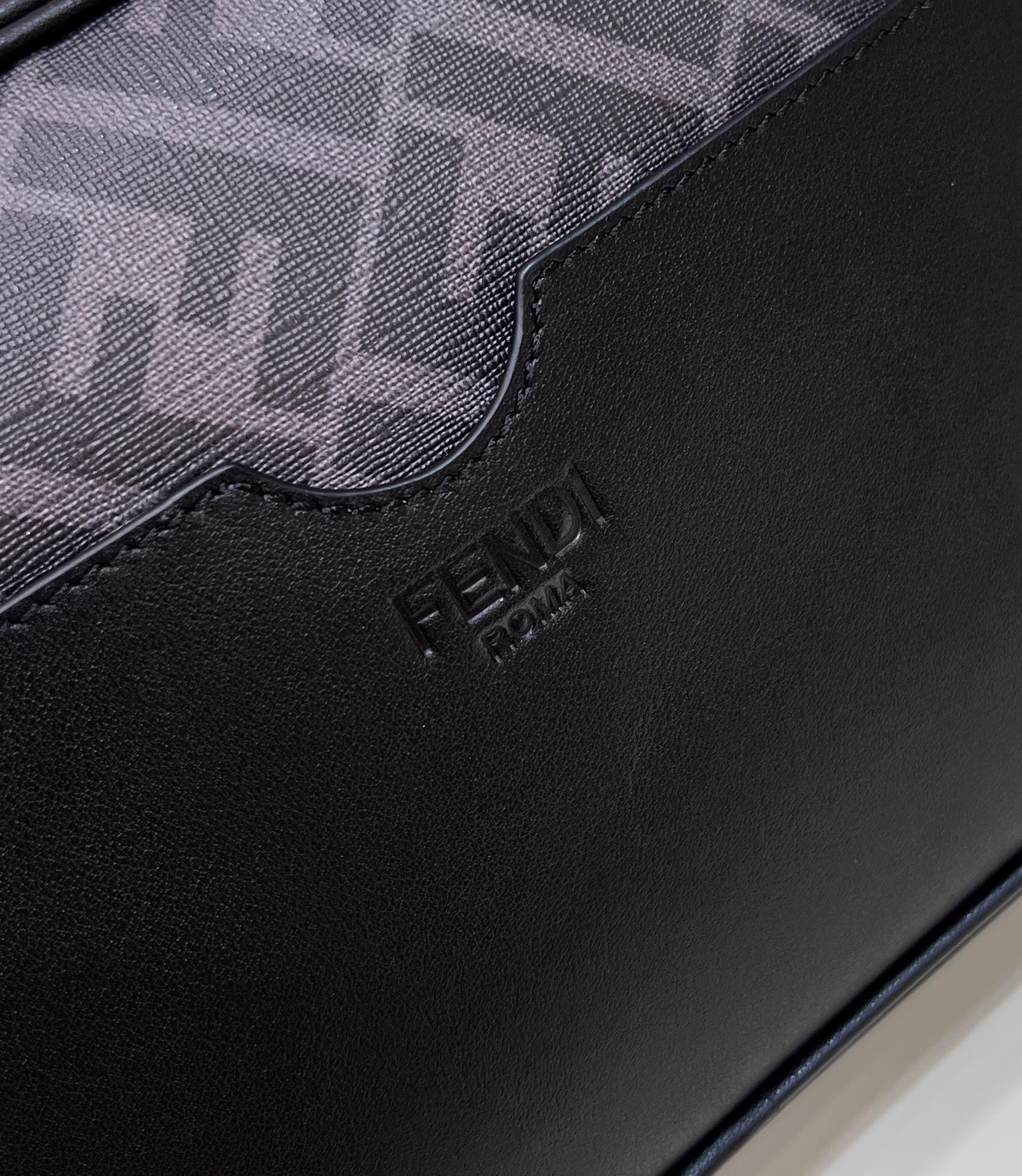 F**di camera bag-23.5x5x16cm