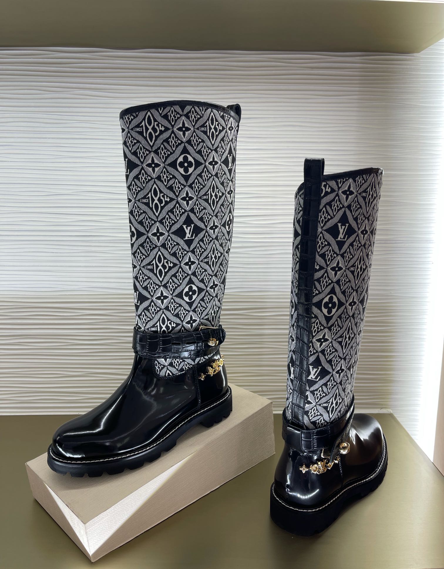 l0*is V*t0n boots（eu35-42）