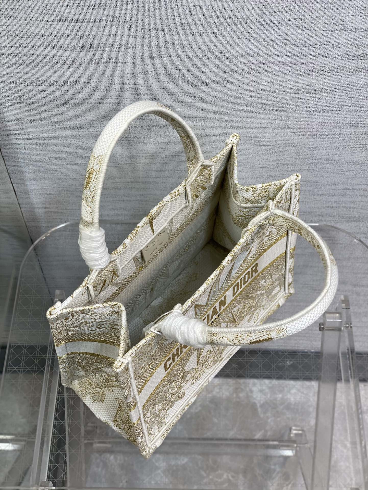 D*or small book tote-26*8*22cm