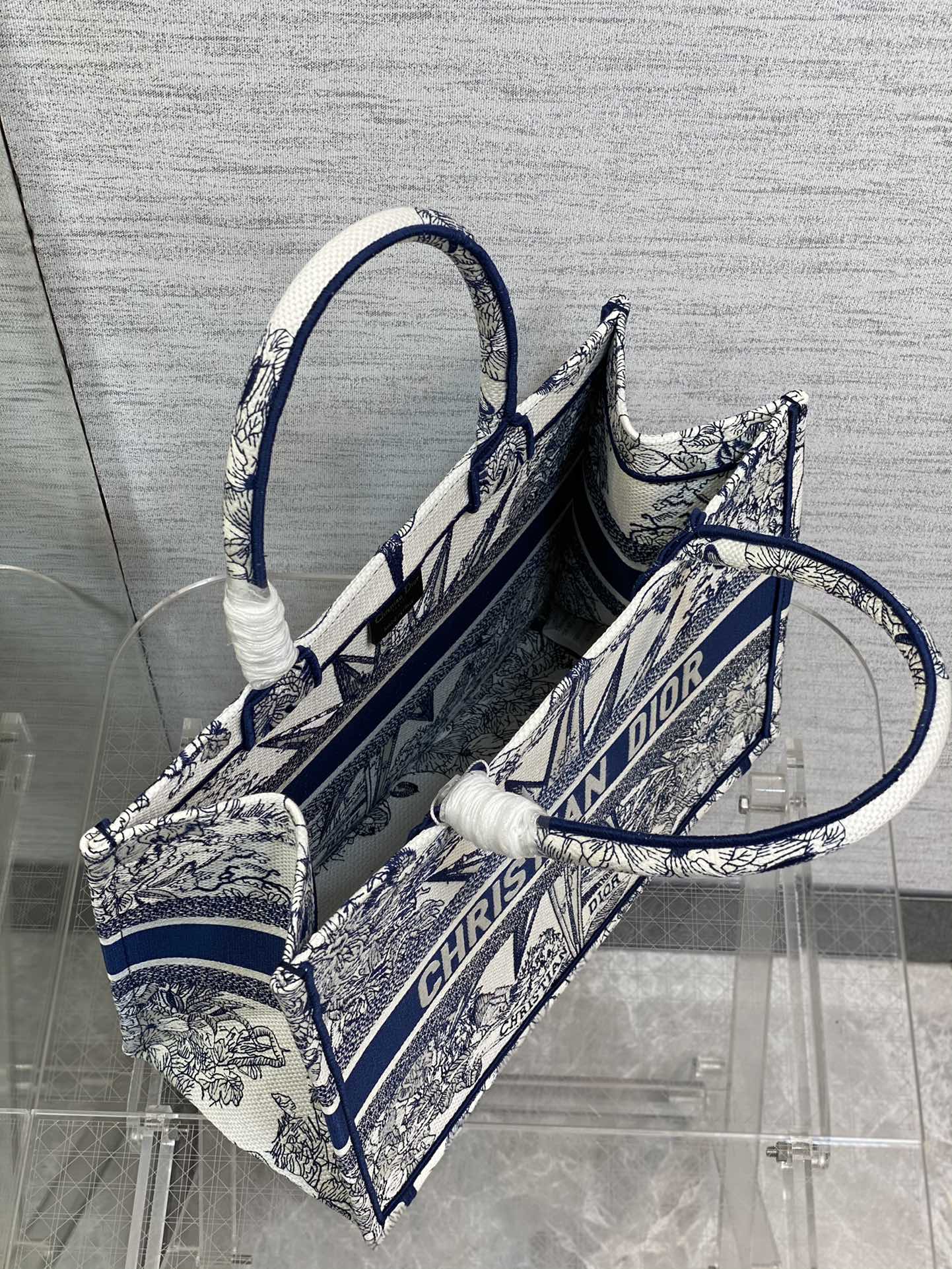 D*or small book tote-36*18*28cm