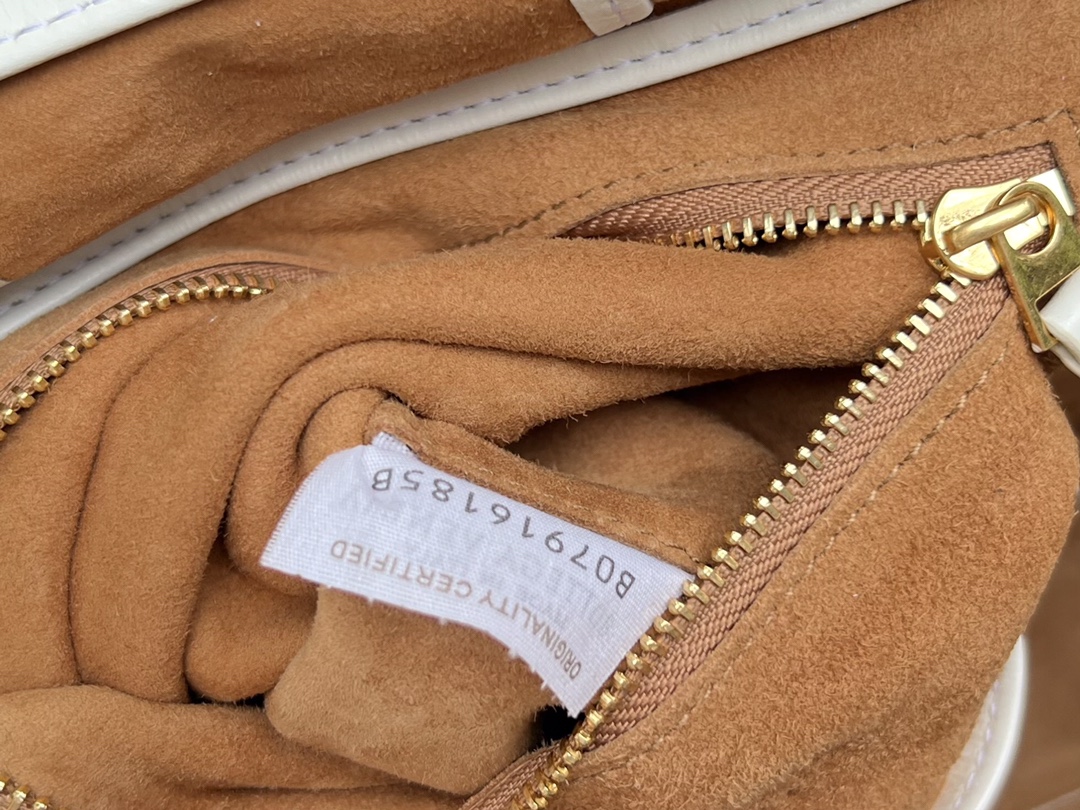 bo*te*ga Ve*ne*ta arco bag-23x21x9cm