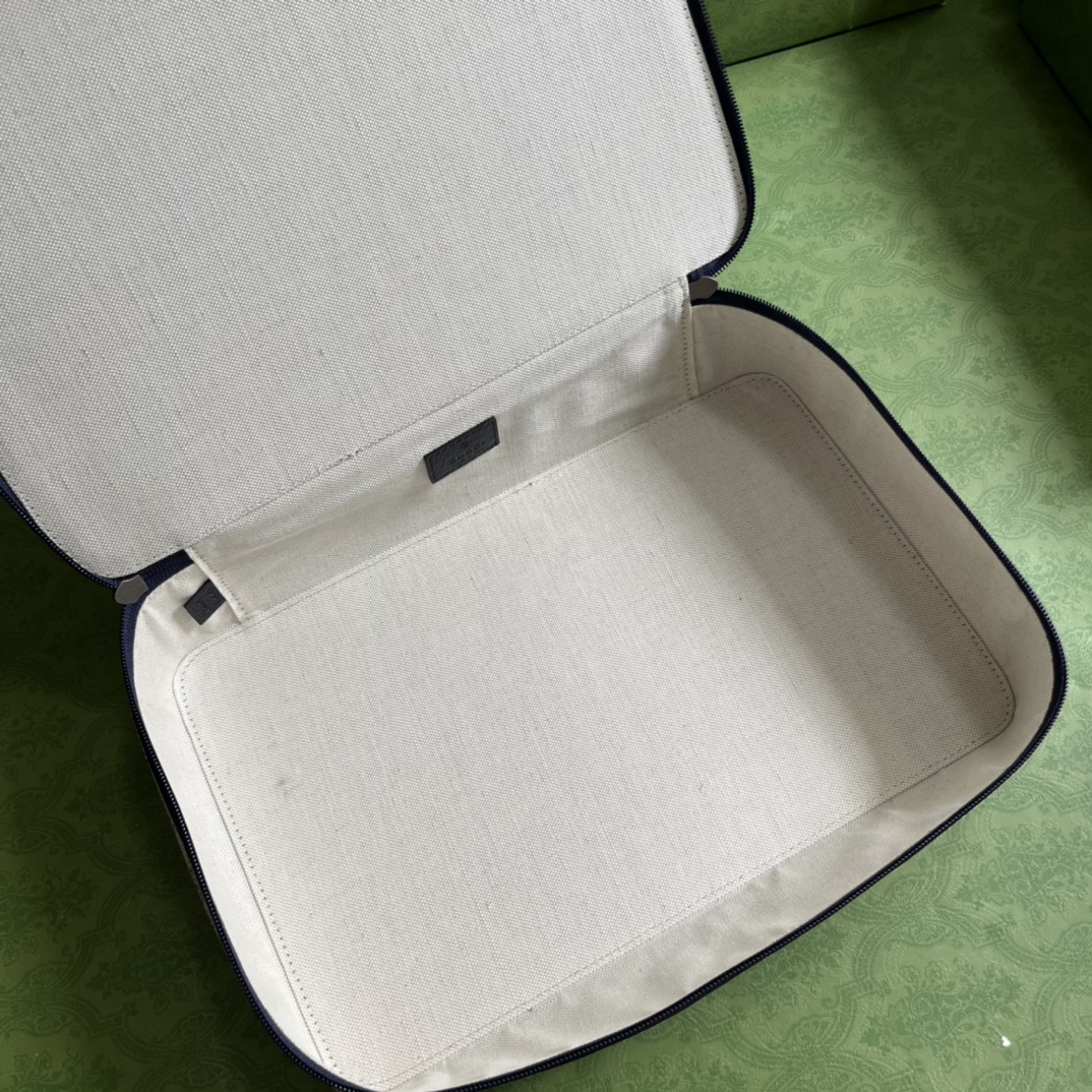 G*u*i pouch-33.5*21.5*8cm