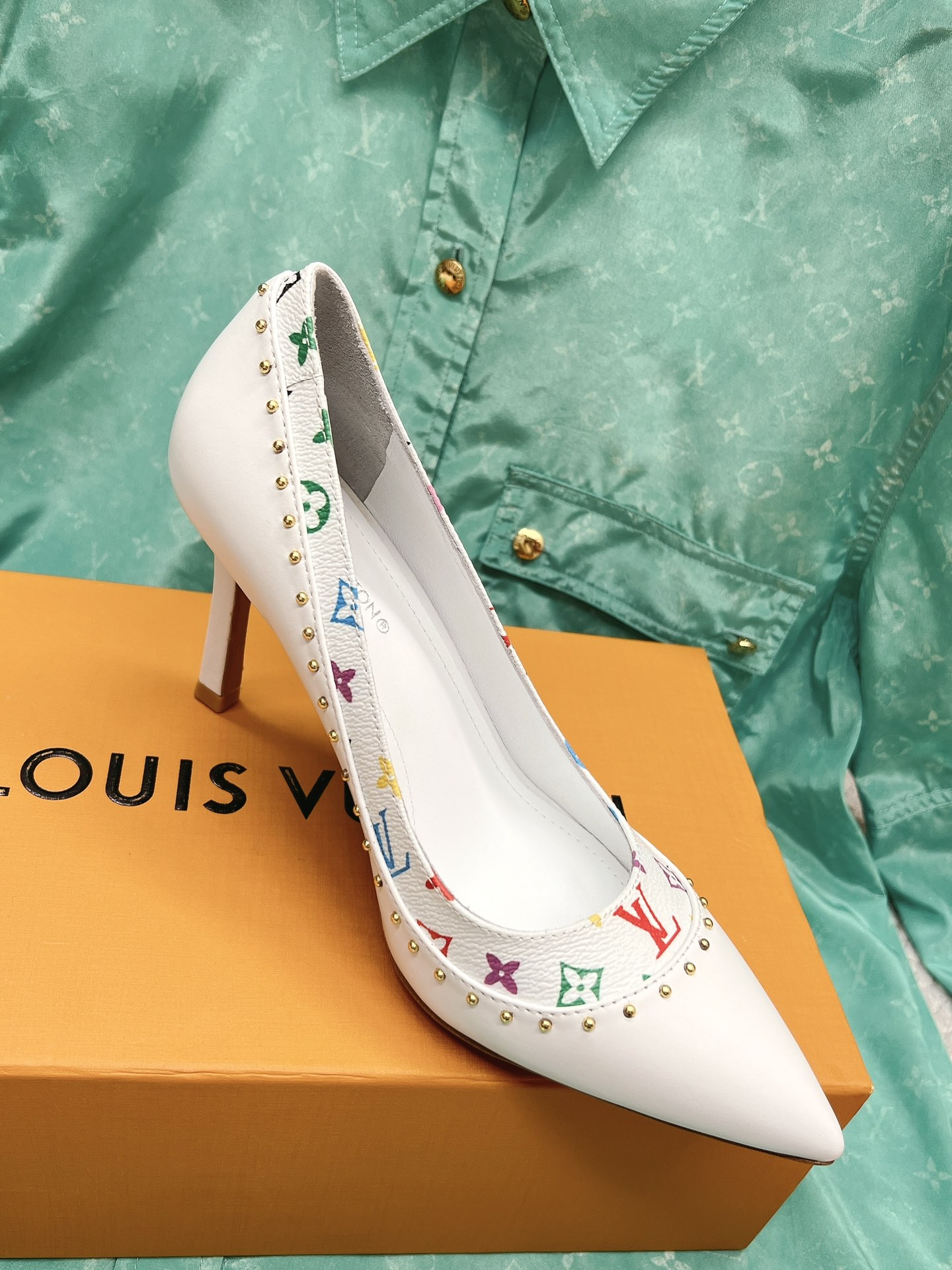 l0*is V*t0n heel-10.5cm