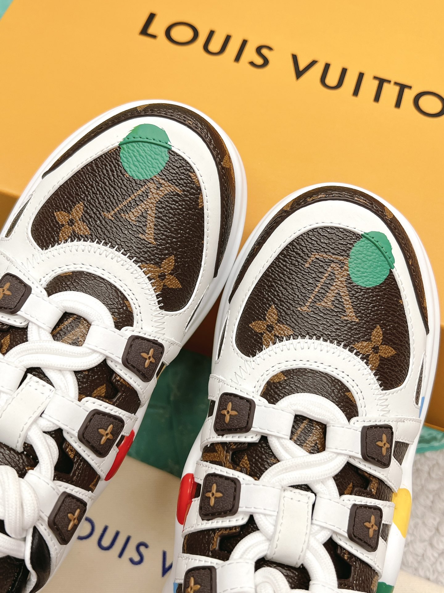 l0*is V*t0n archlight sneaker(eu35-41)