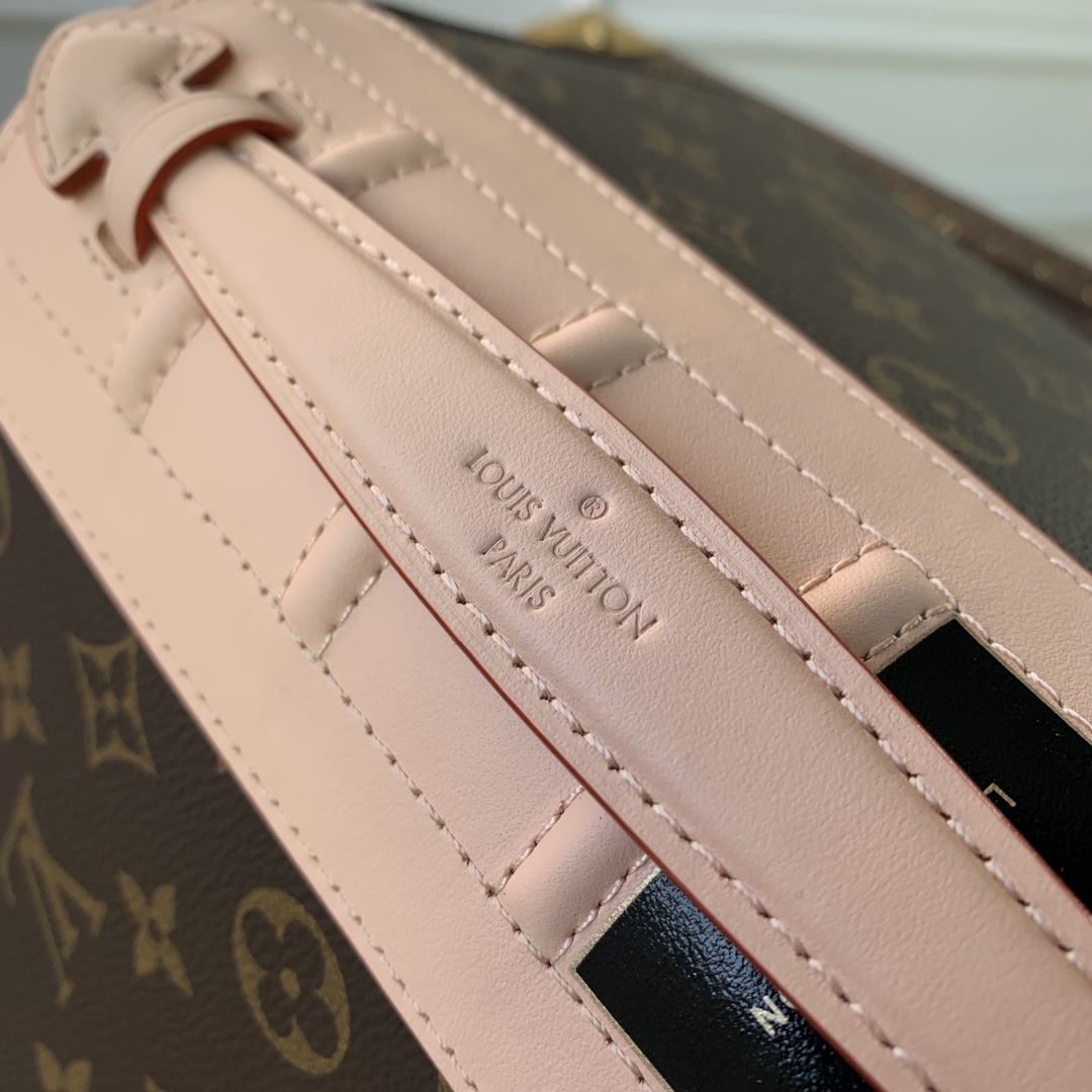 l0*is V*t0n book chain wallet-20 x 14 x 4cm