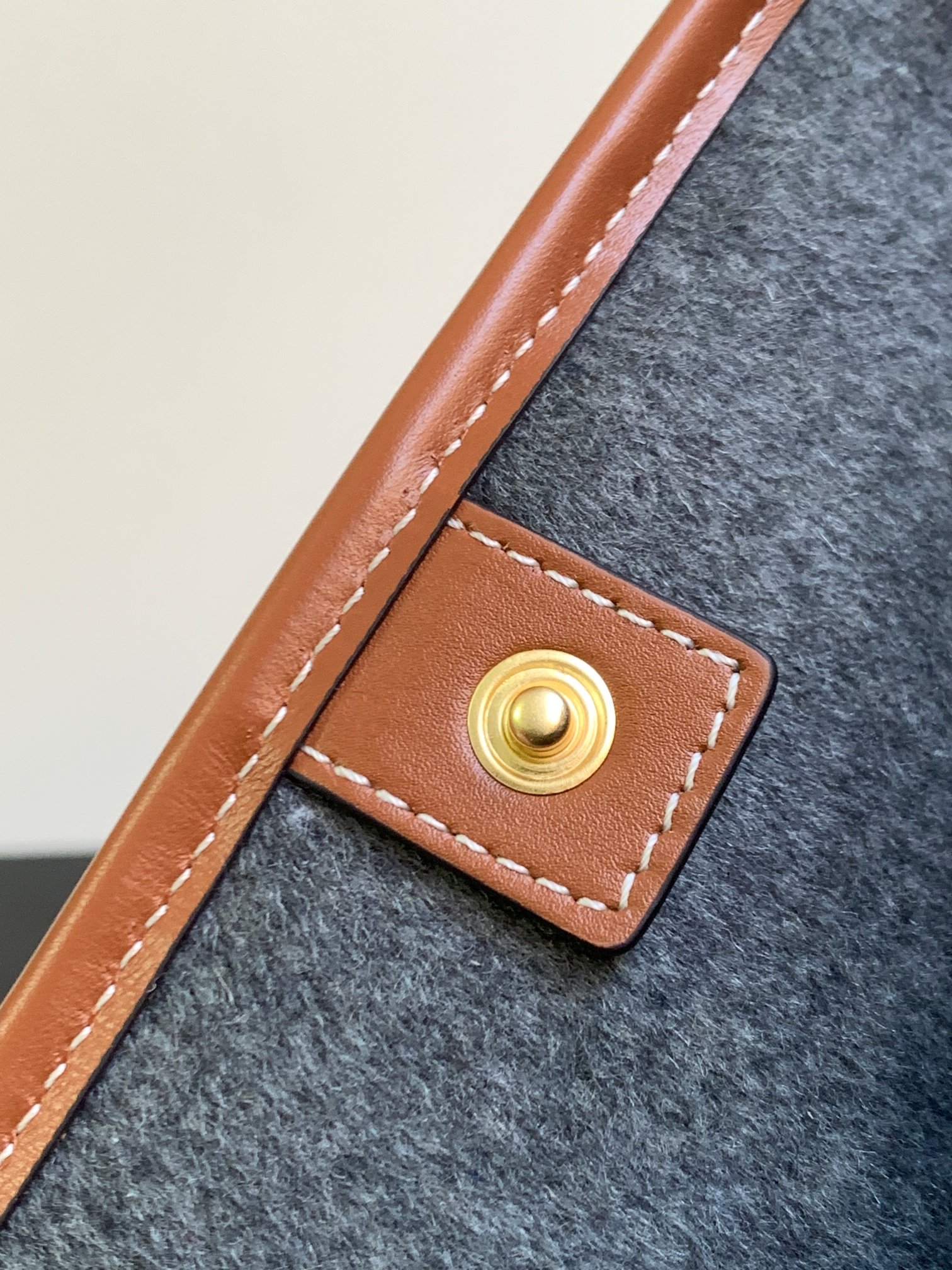 Ce**e cuir bucket-33x 27x 17cm